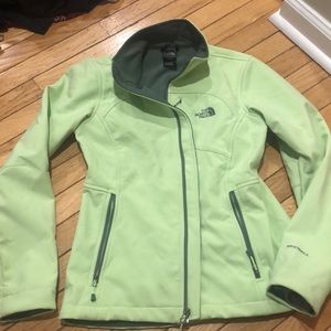 North face windfall jacket